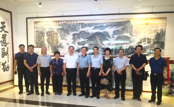  中国廉政协会教育部分会会长李胜利等一行莅临学院参观交流